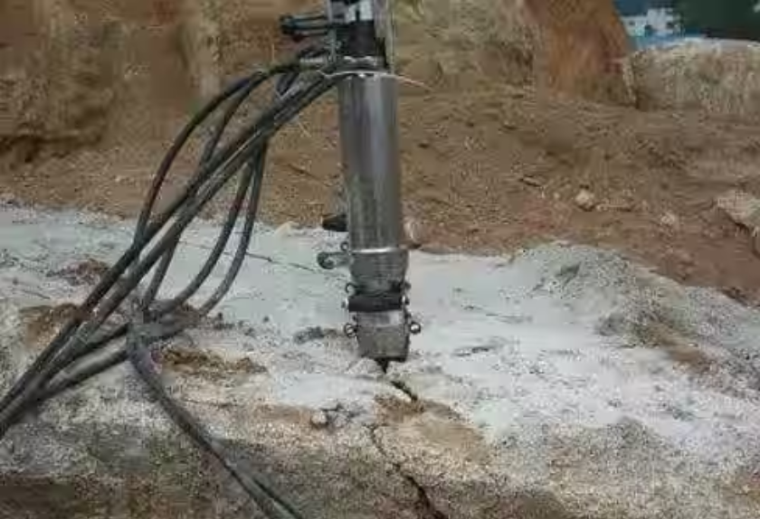 Rock Splitters On Rent